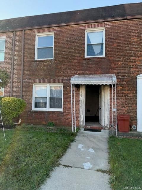 16662 22nd Avenue, Whitestone