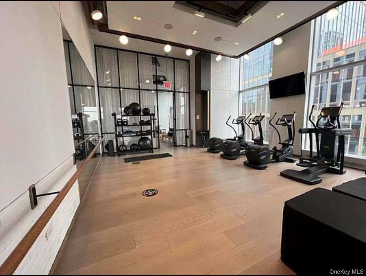 131-03 40th Road Unit: 18E thumbnail 8