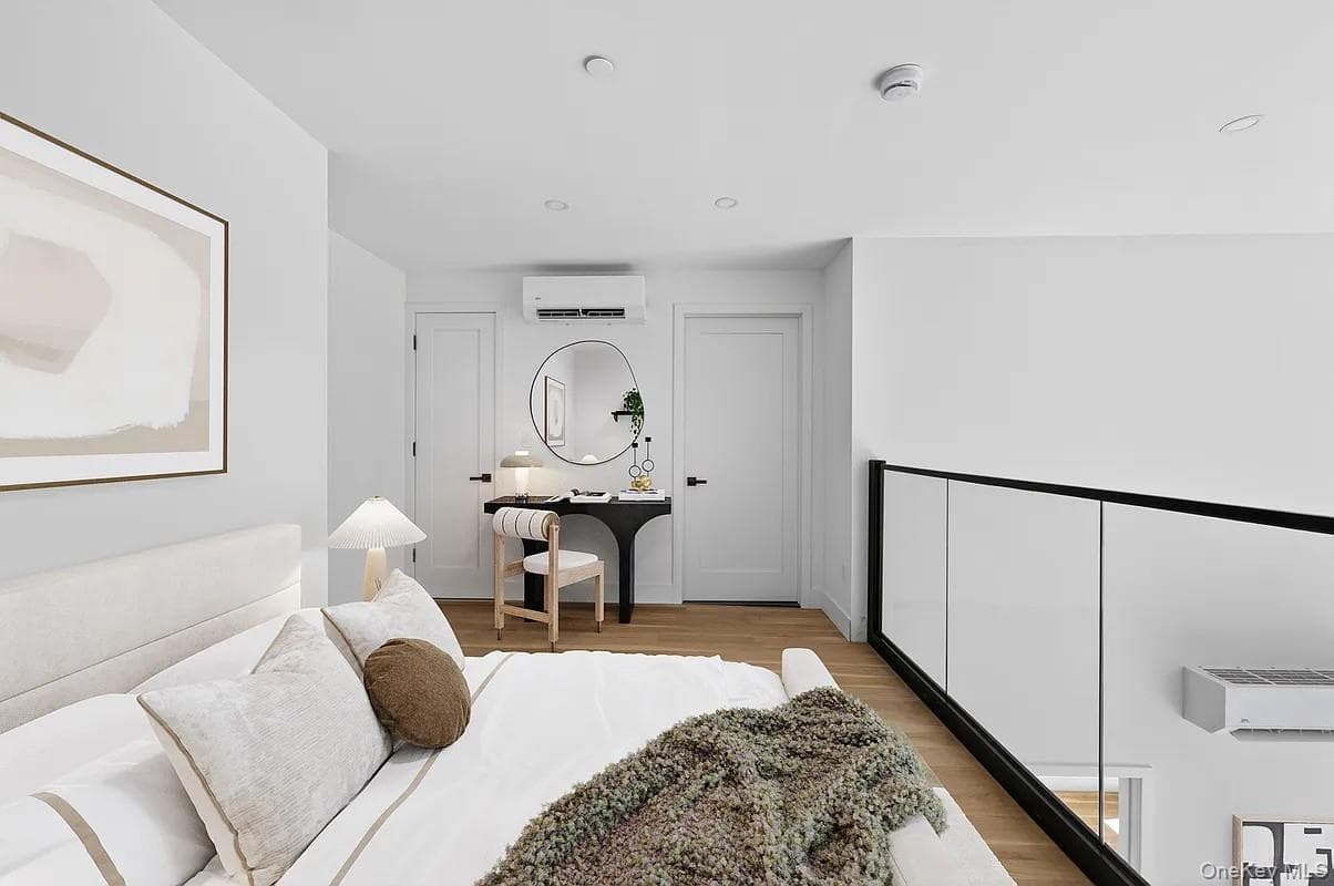 31-65 14th Street Unit: PHB thumbnail 9