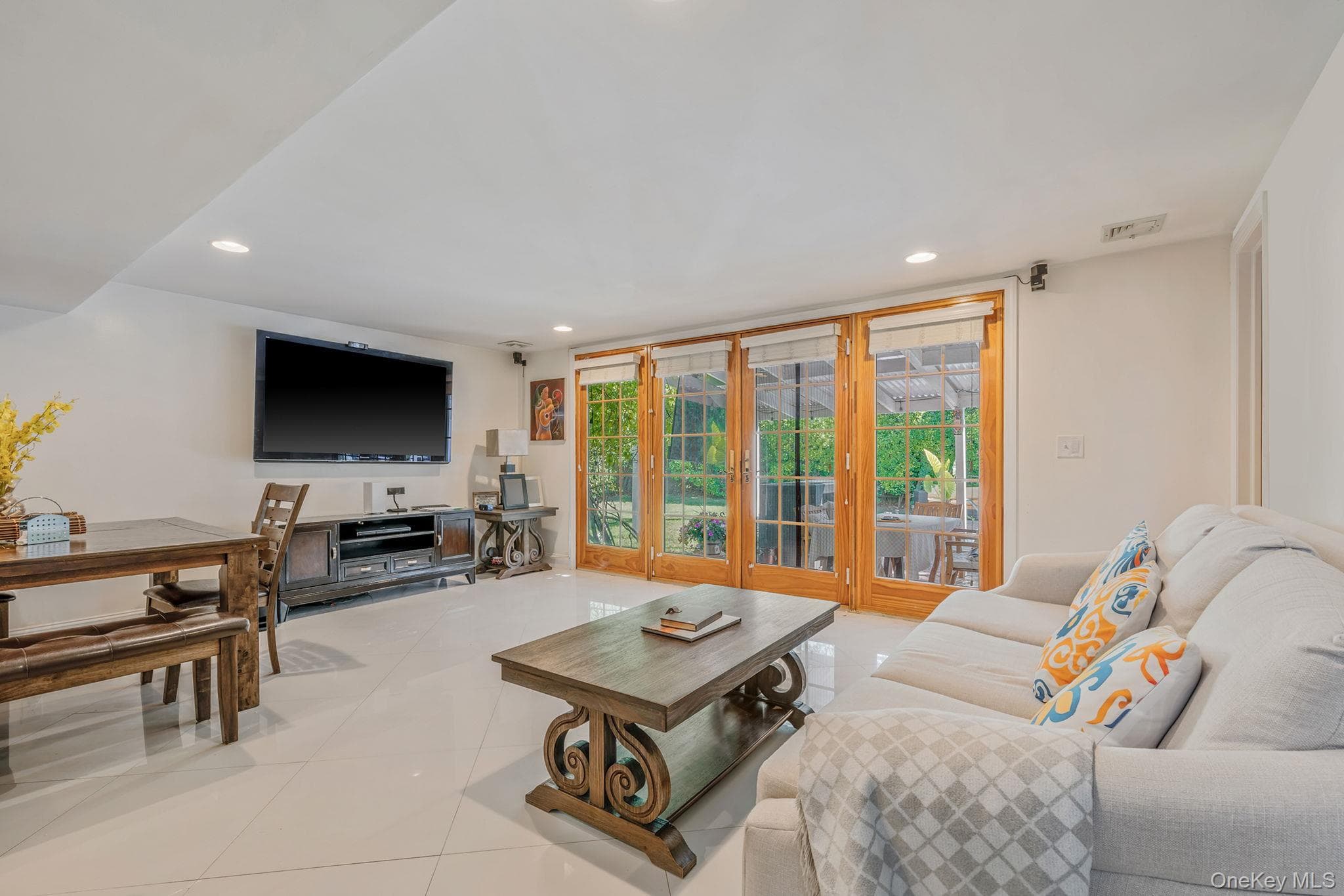 540 Scudder Avenue thumbnail 23