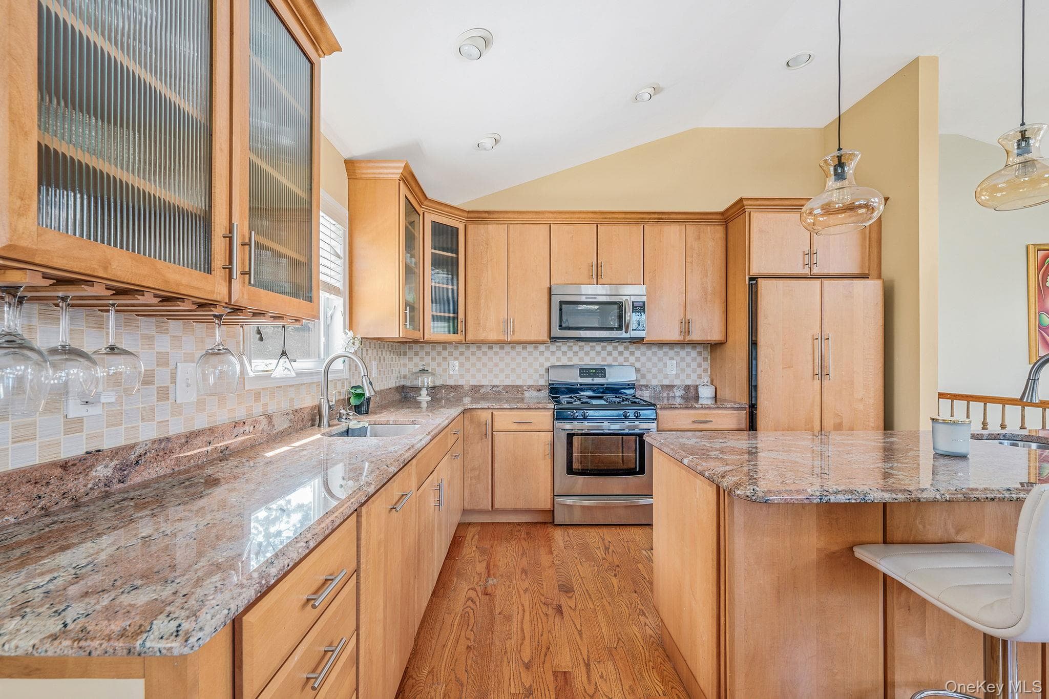 540 Scudder Avenue thumbnail 9