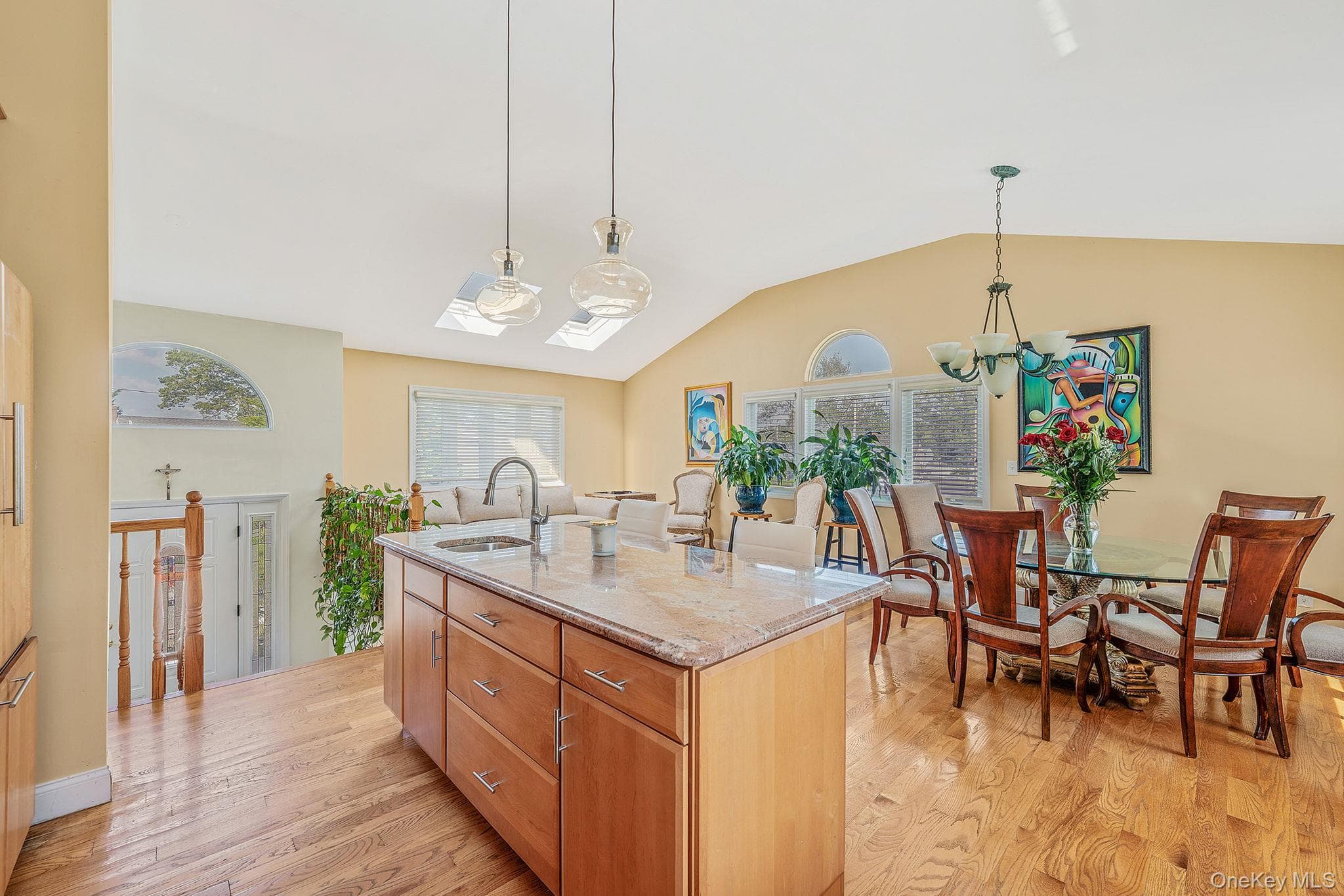 540 Scudder Avenue thumbnail 8