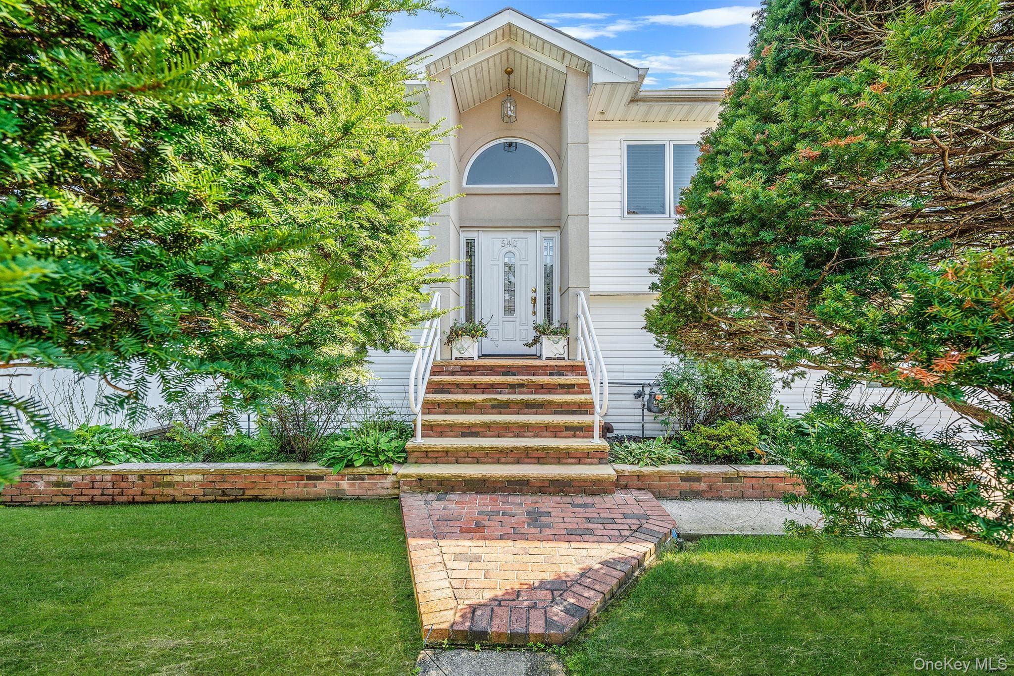 540 Scudder Avenue thumbnail 3