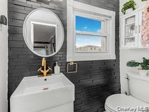 2535 Hollers Avenue thumbnail 8