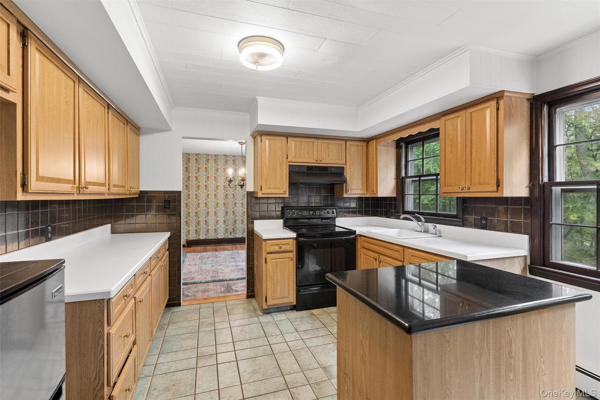 614 Twin Hills Court thumbnail 12