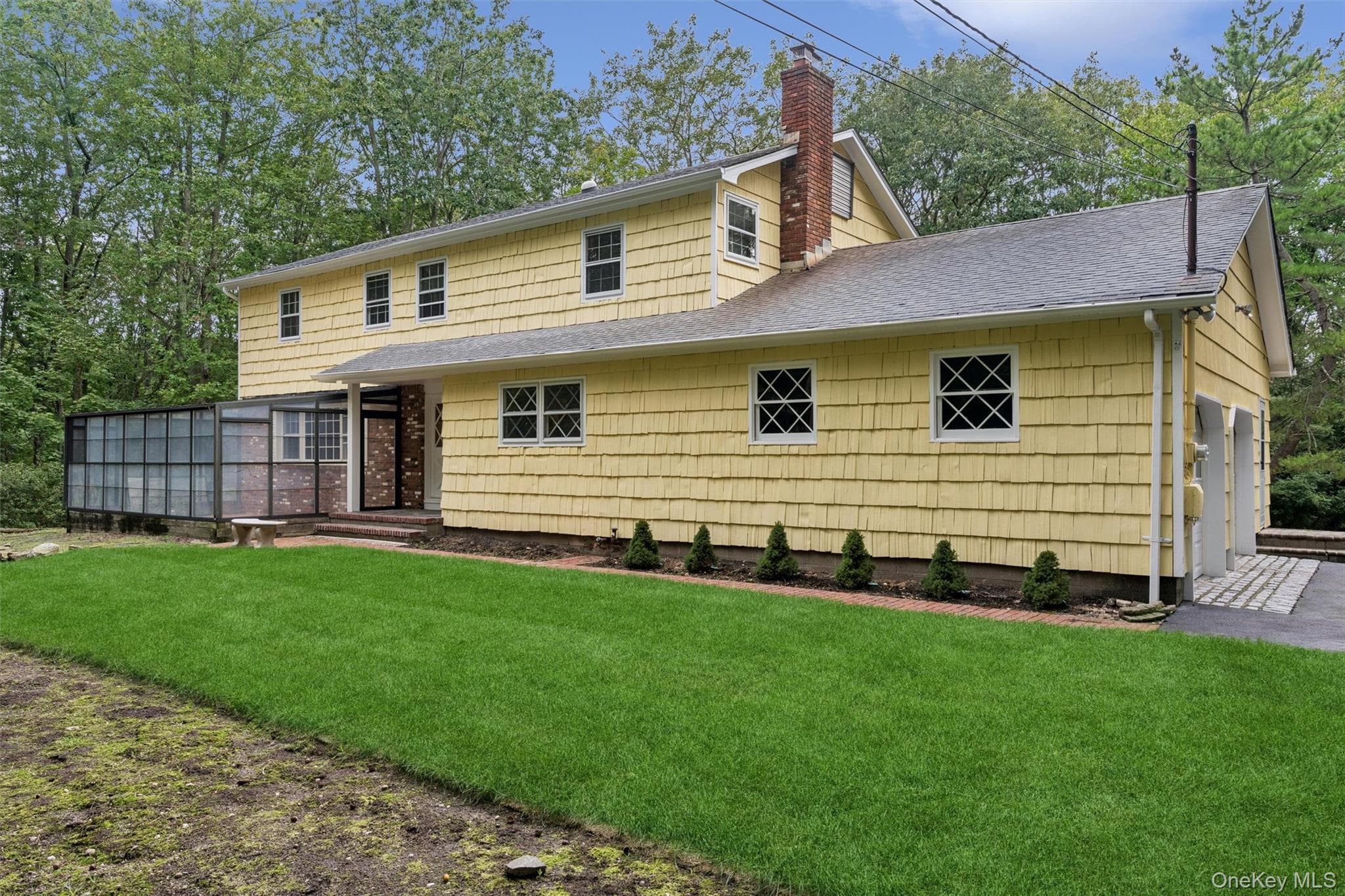 614 Twin Hills Court thumbnail 2