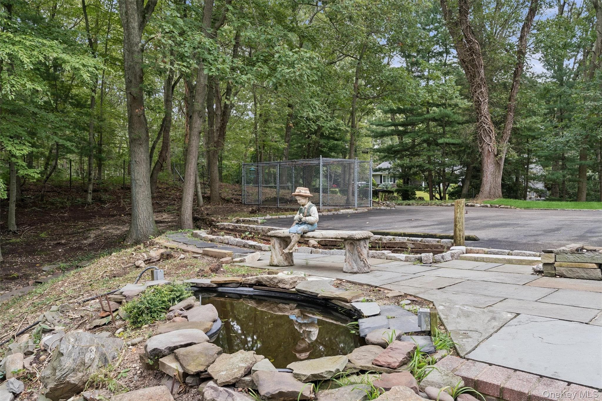 614 Twin Hills Court thumbnail 35
