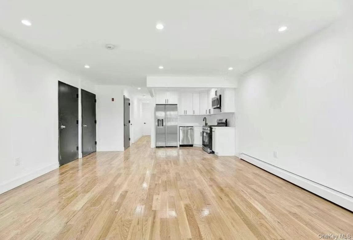 72-31 Hillmeyer Avenue thumbnail 2