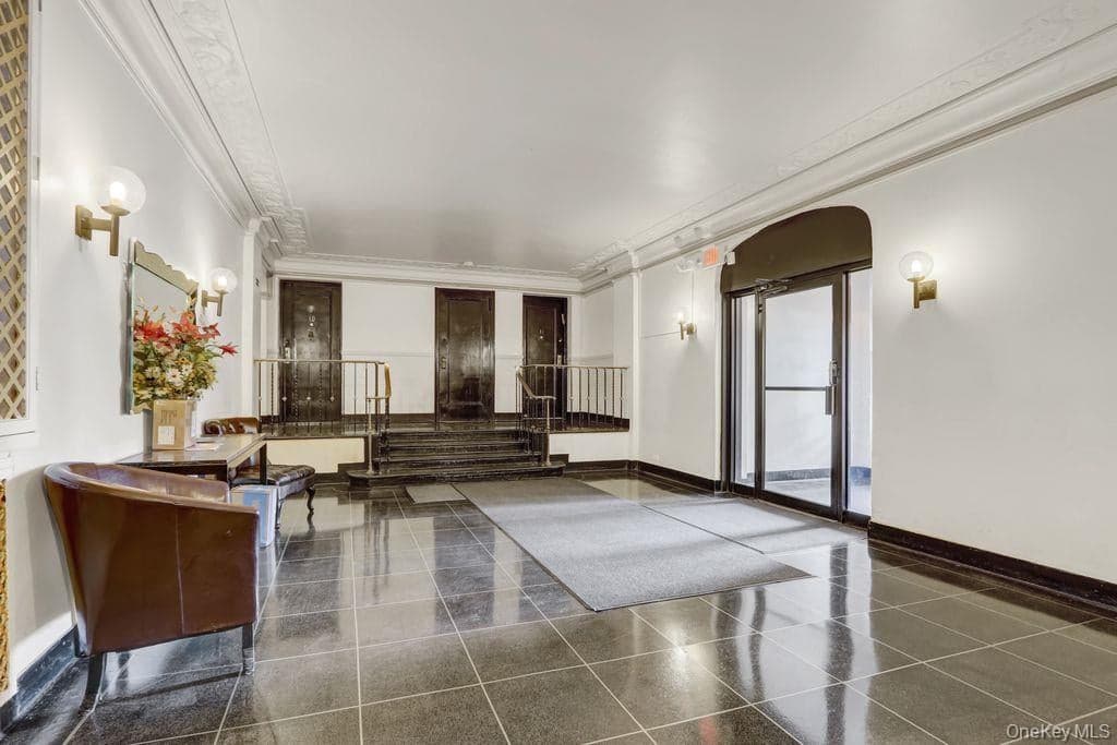 141 Woodmere Boulevard Unit: 6E thumbnail 5