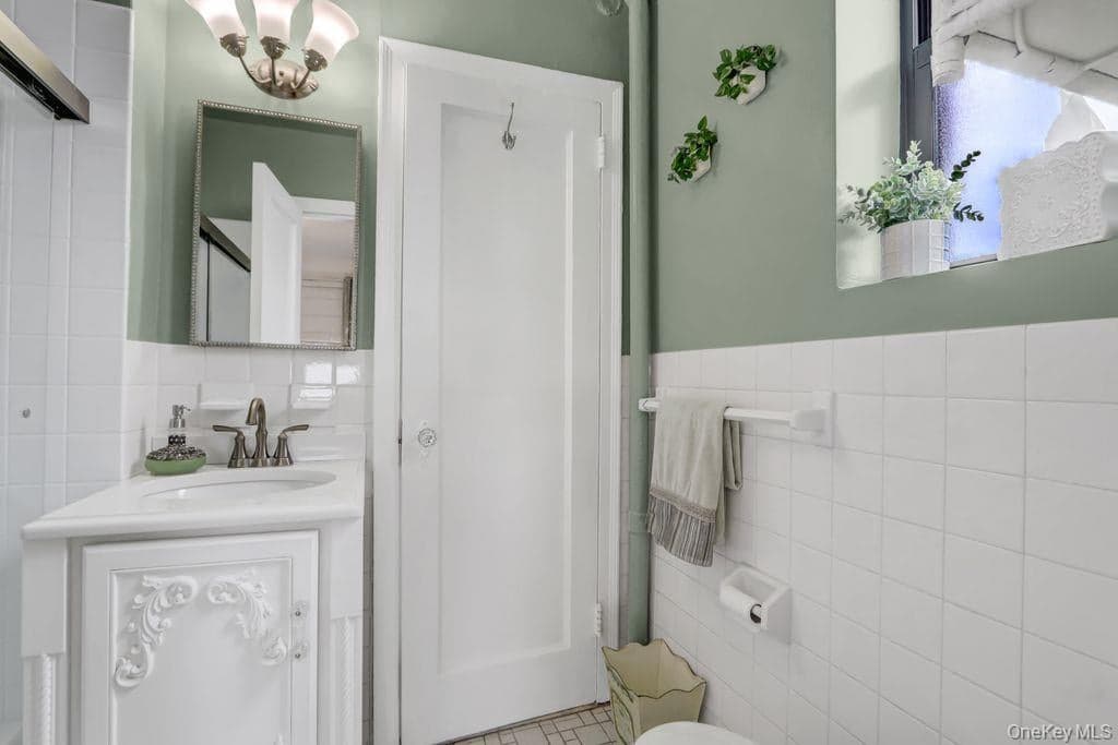 141 Woodmere Boulevard Unit: 6E thumbnail 12