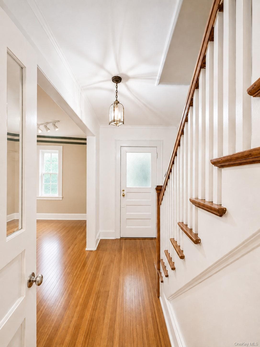 145 Lincoln Avenue thumbnail 3