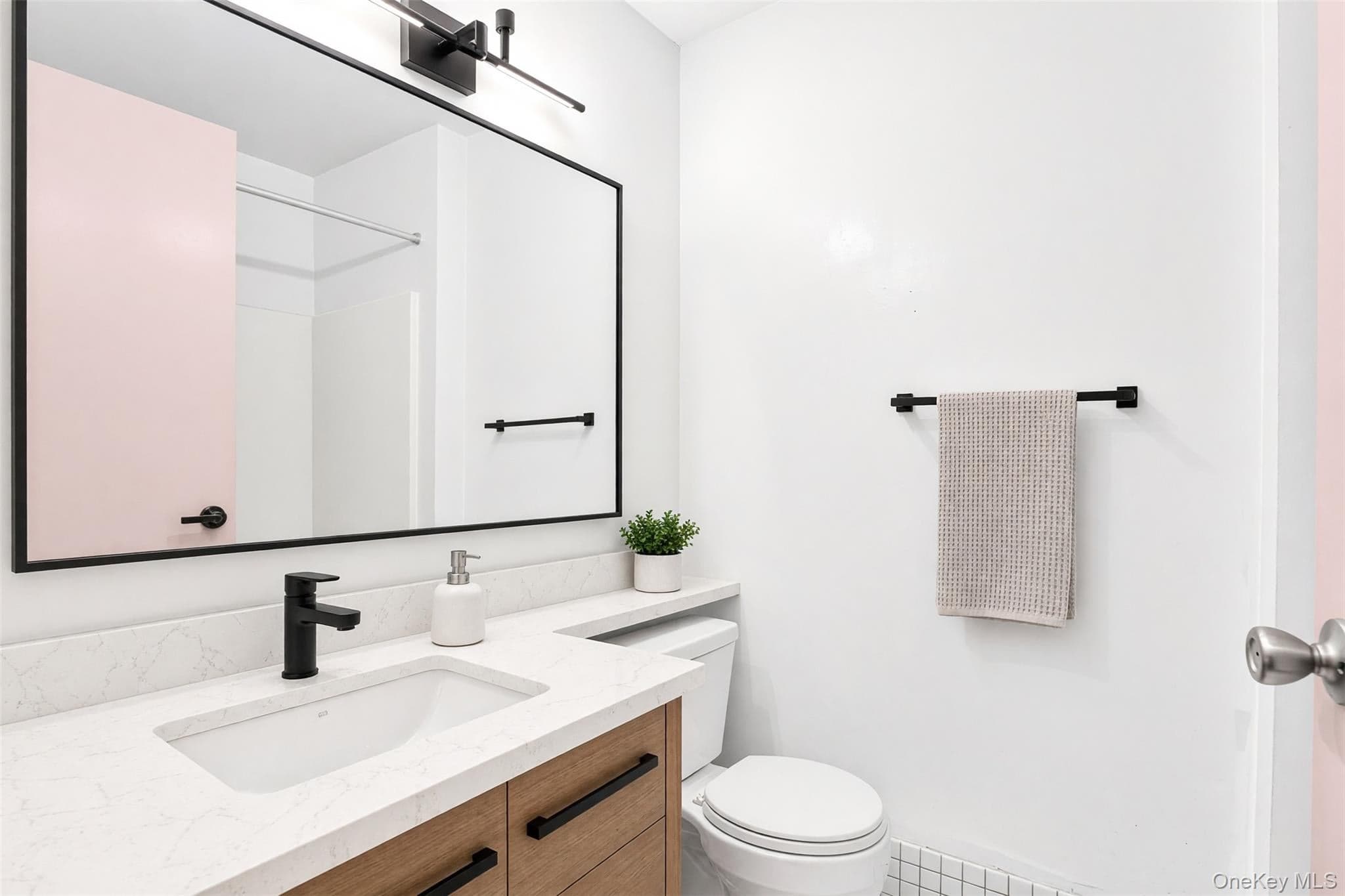 219 Admiral Lane Unit: 2219H thumbnail 8