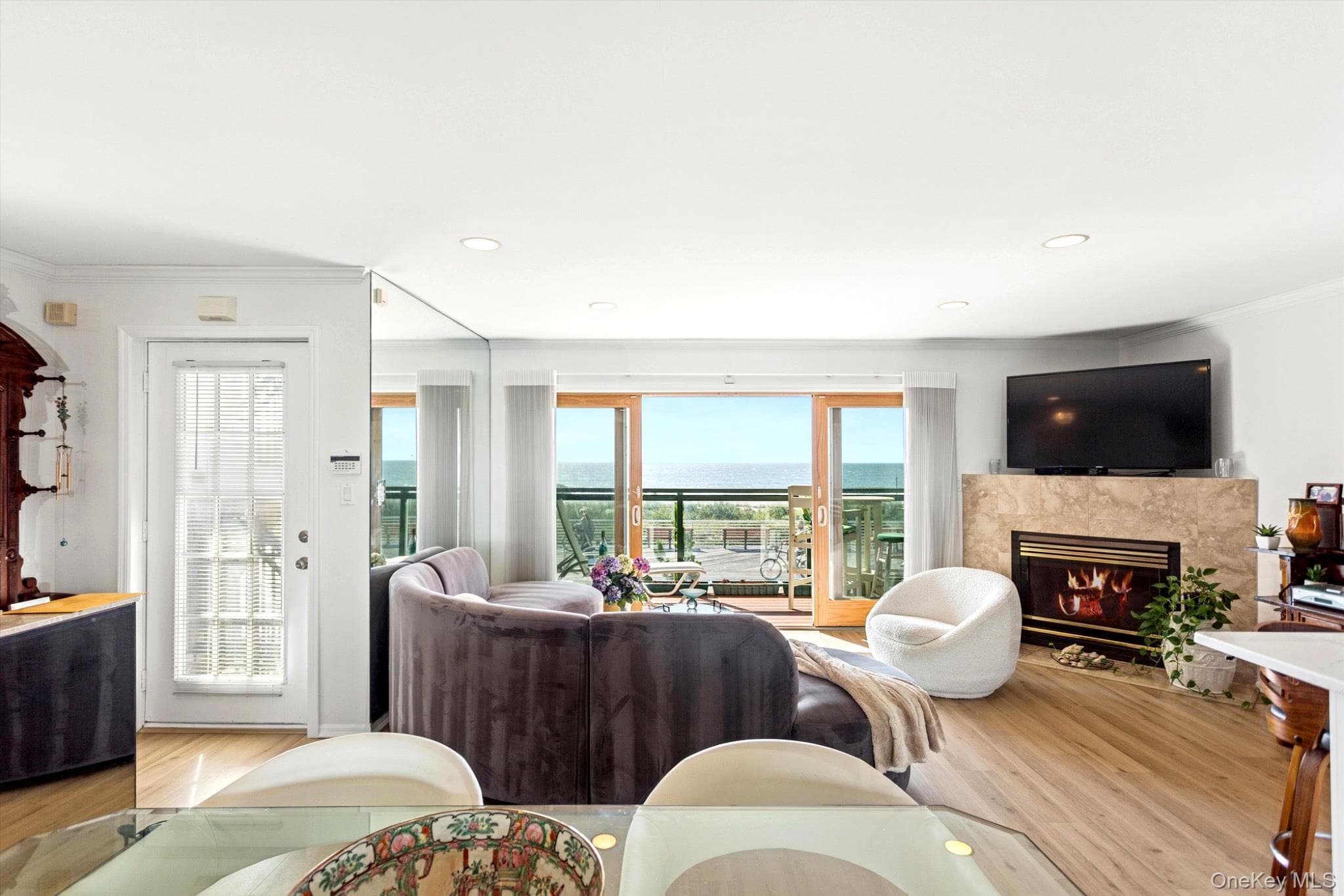 412 Oceanfront thumbnail 6