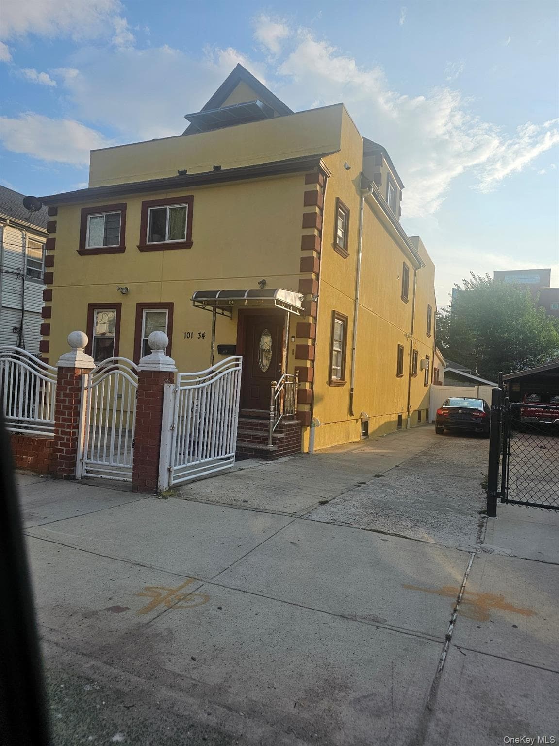 101-34 126 Street, Richmond Hill S.