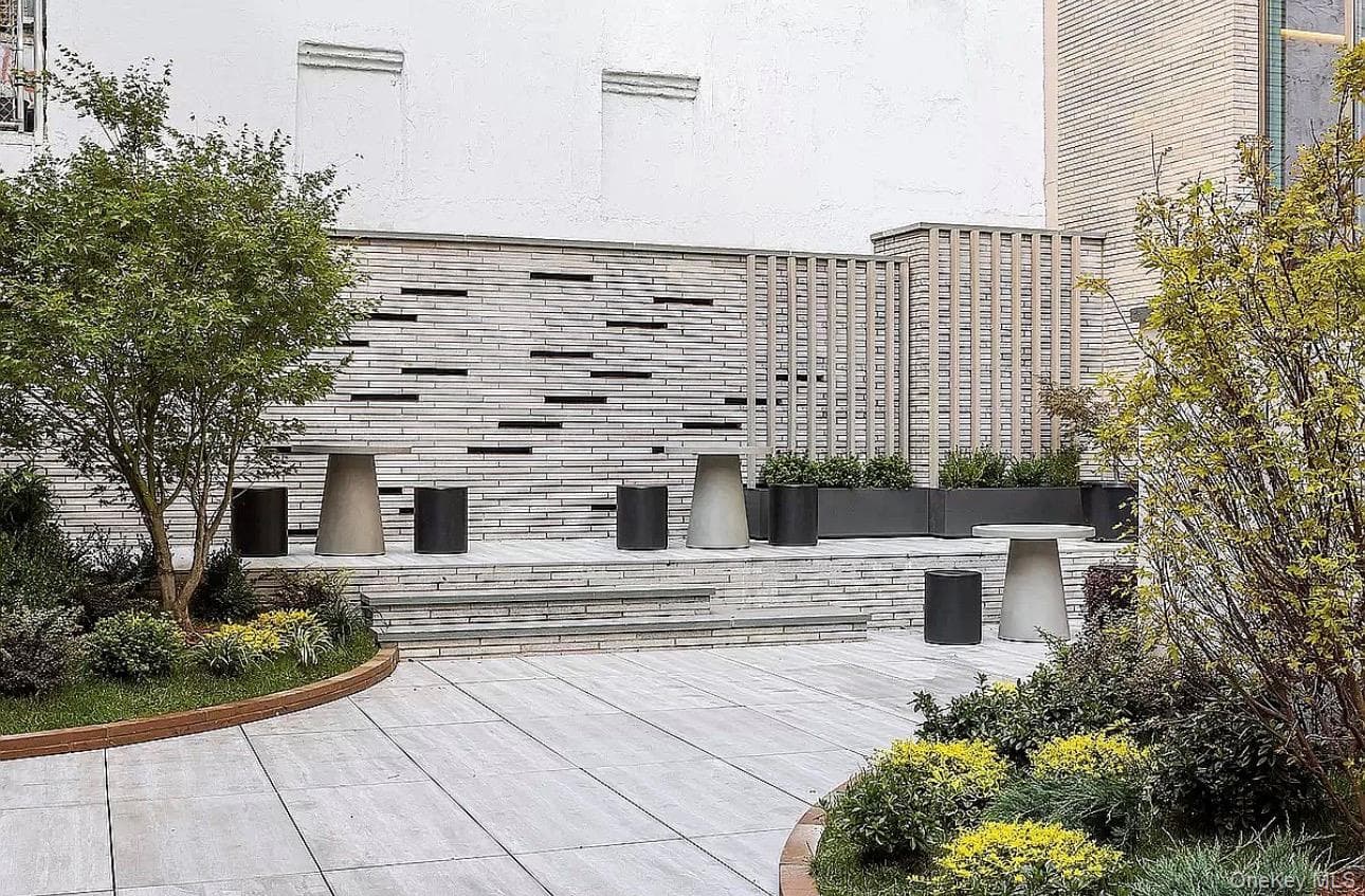 208 Delancey Street Unit: 1B thumbnail 9