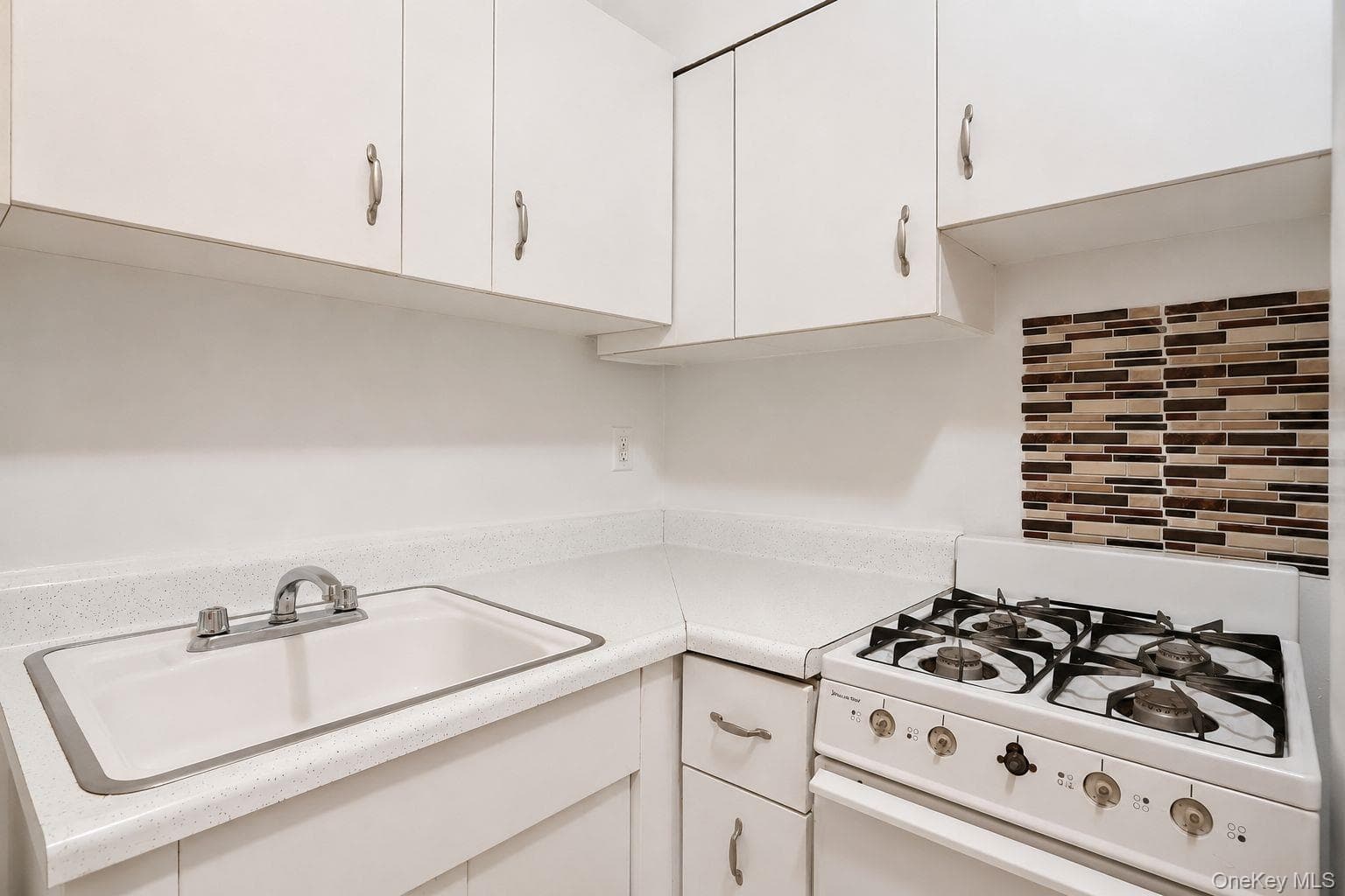59-30 108th Street Unit: 5G thumbnail 23
