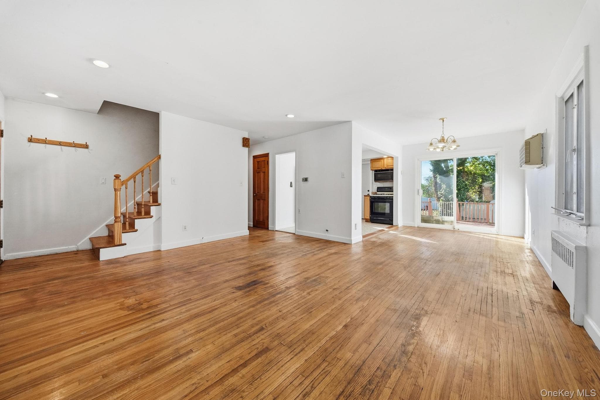 88 Meyer Avenue thumbnail 25