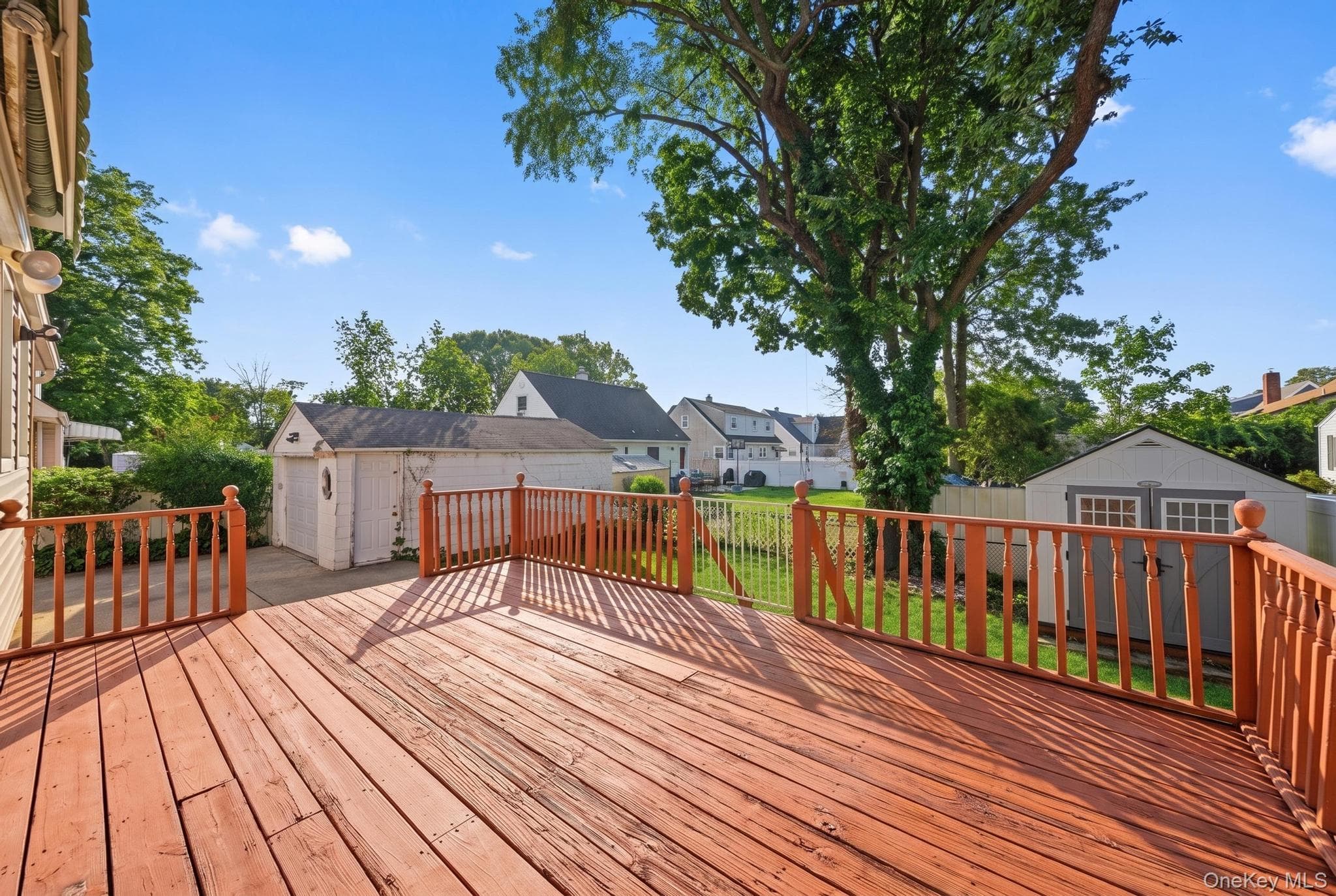 88 Meyer Avenue thumbnail 15