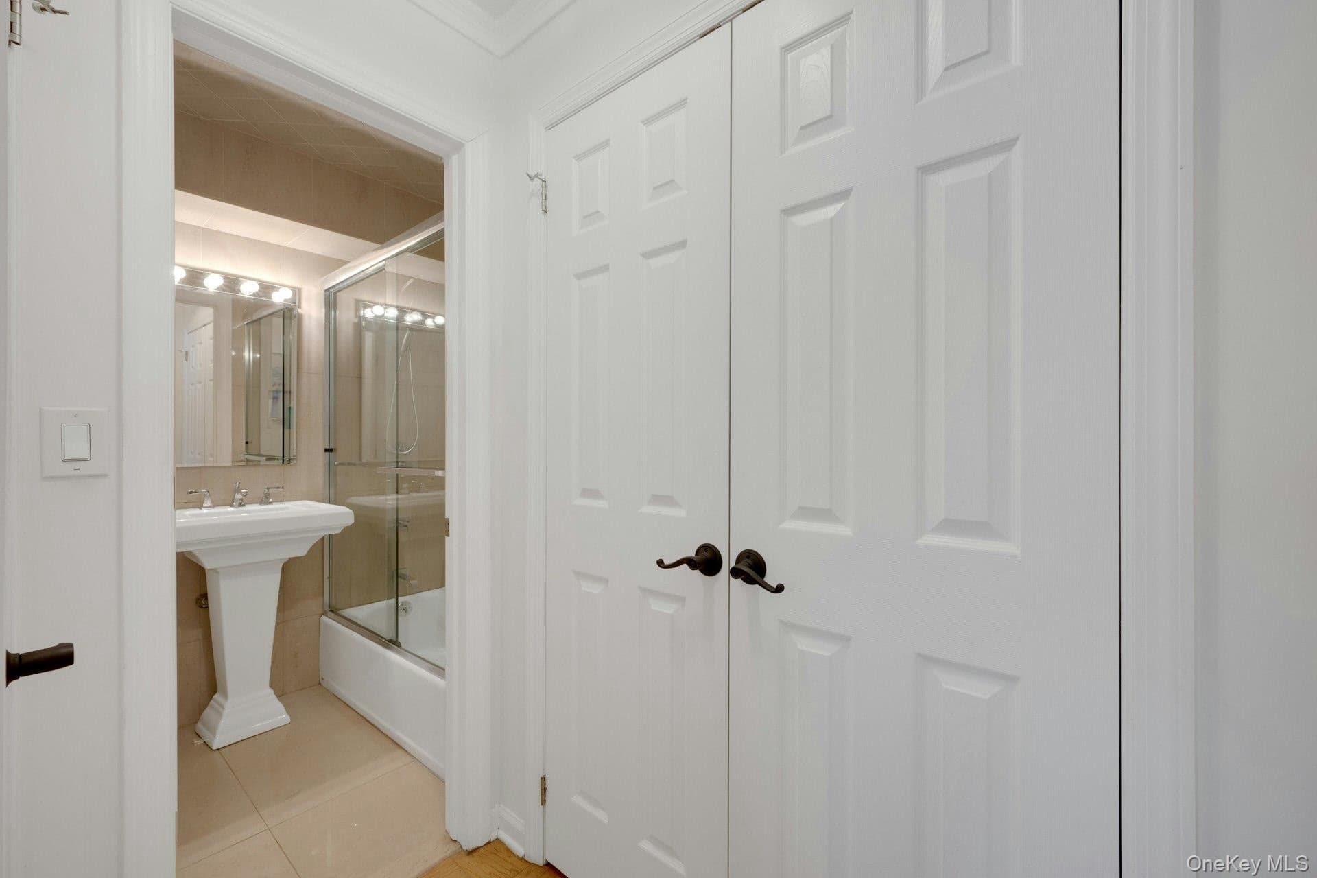 480 Halstead Avenue Unit: 2J thumbnail 13