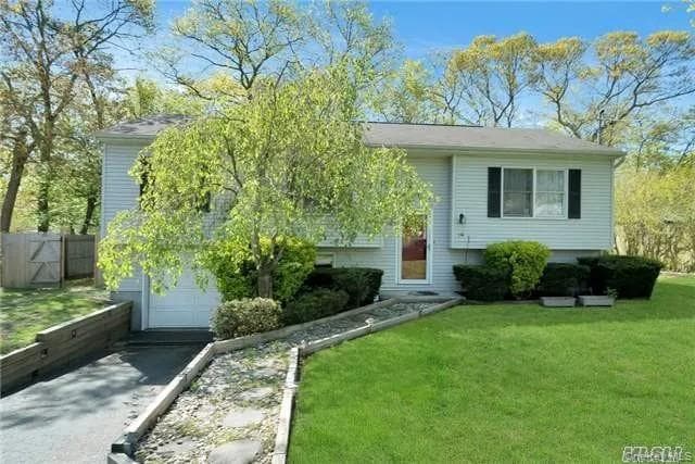 16 Prince Street, Patchogue