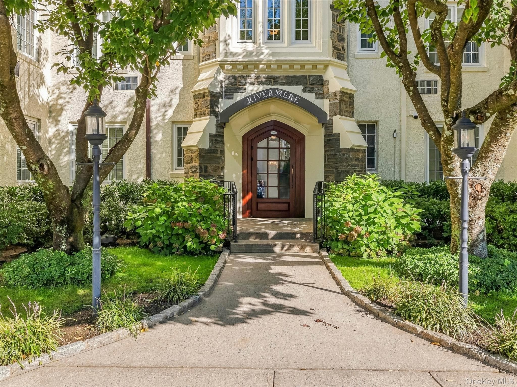 1 Rivermere Unit: 4F, Bronxville