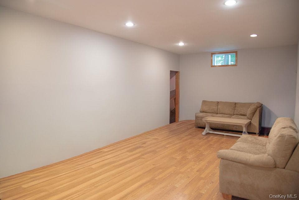 4 Hauser Terrace thumbnail 27