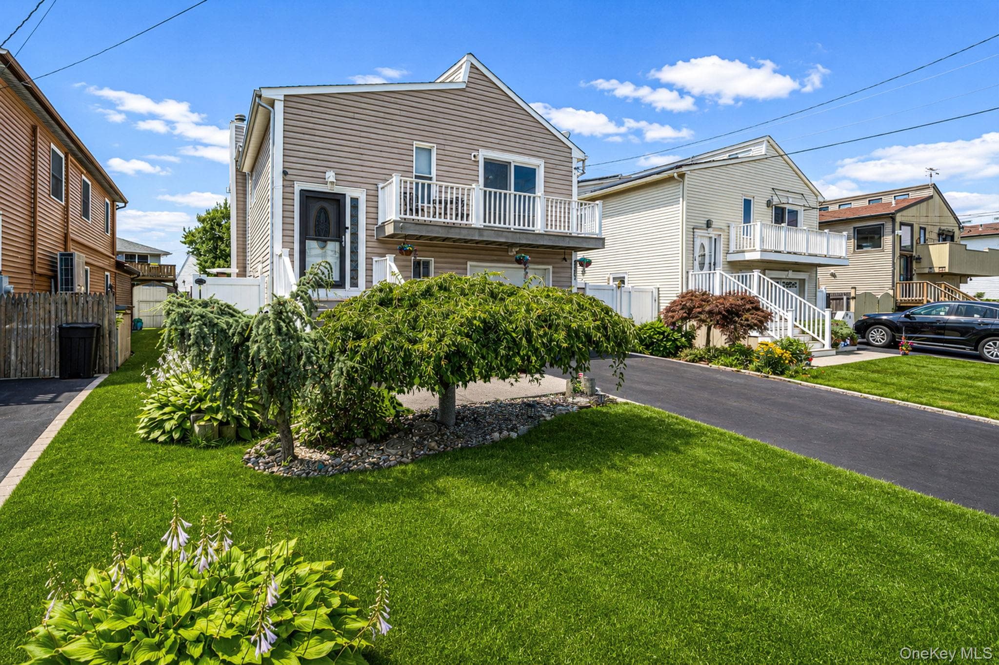 32 Yacht Club Road photo 1