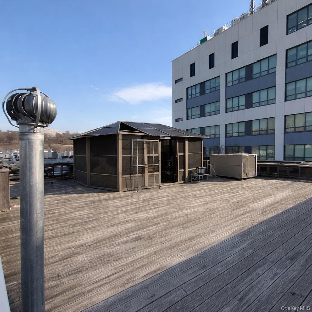 472 West 202nd Street thumbnail 8
