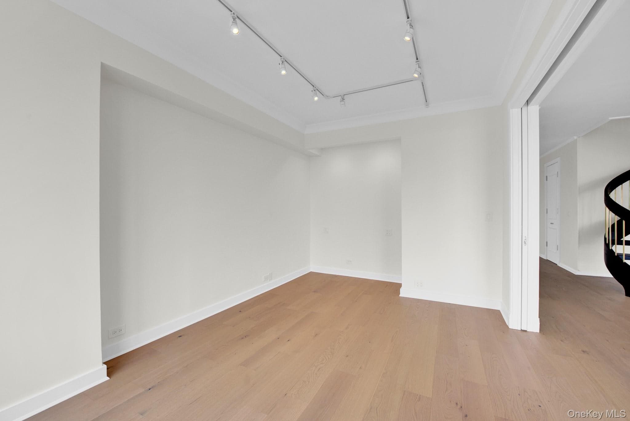 530 E 76th Street Unit: 34/35 thumbnail 20