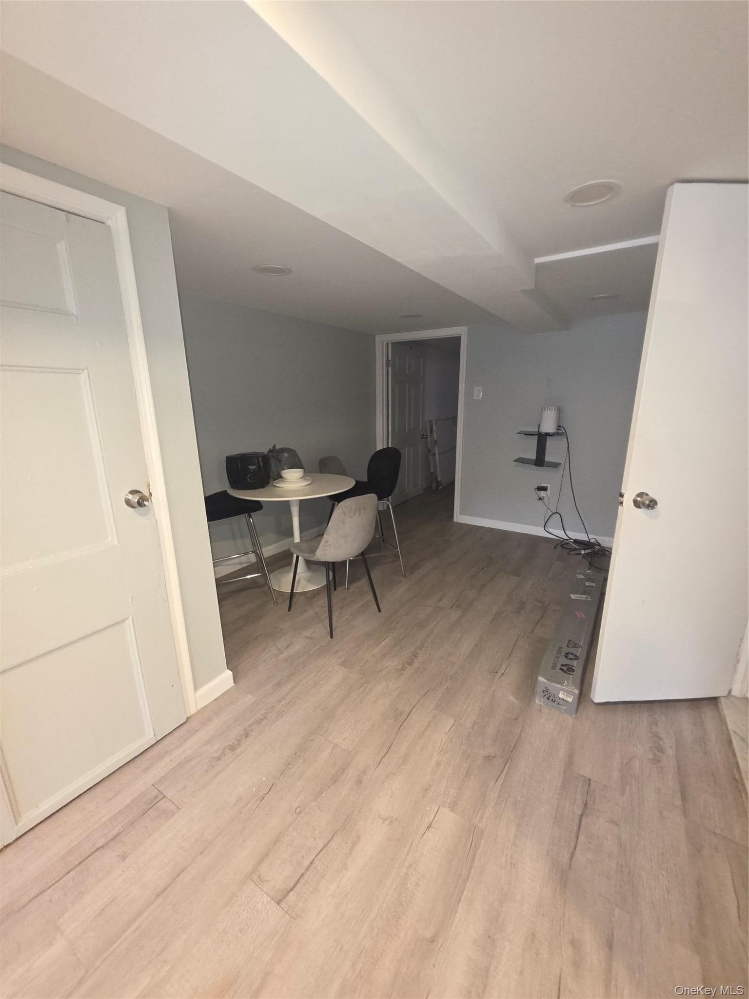 968 Albany Avenue thumbnail 6