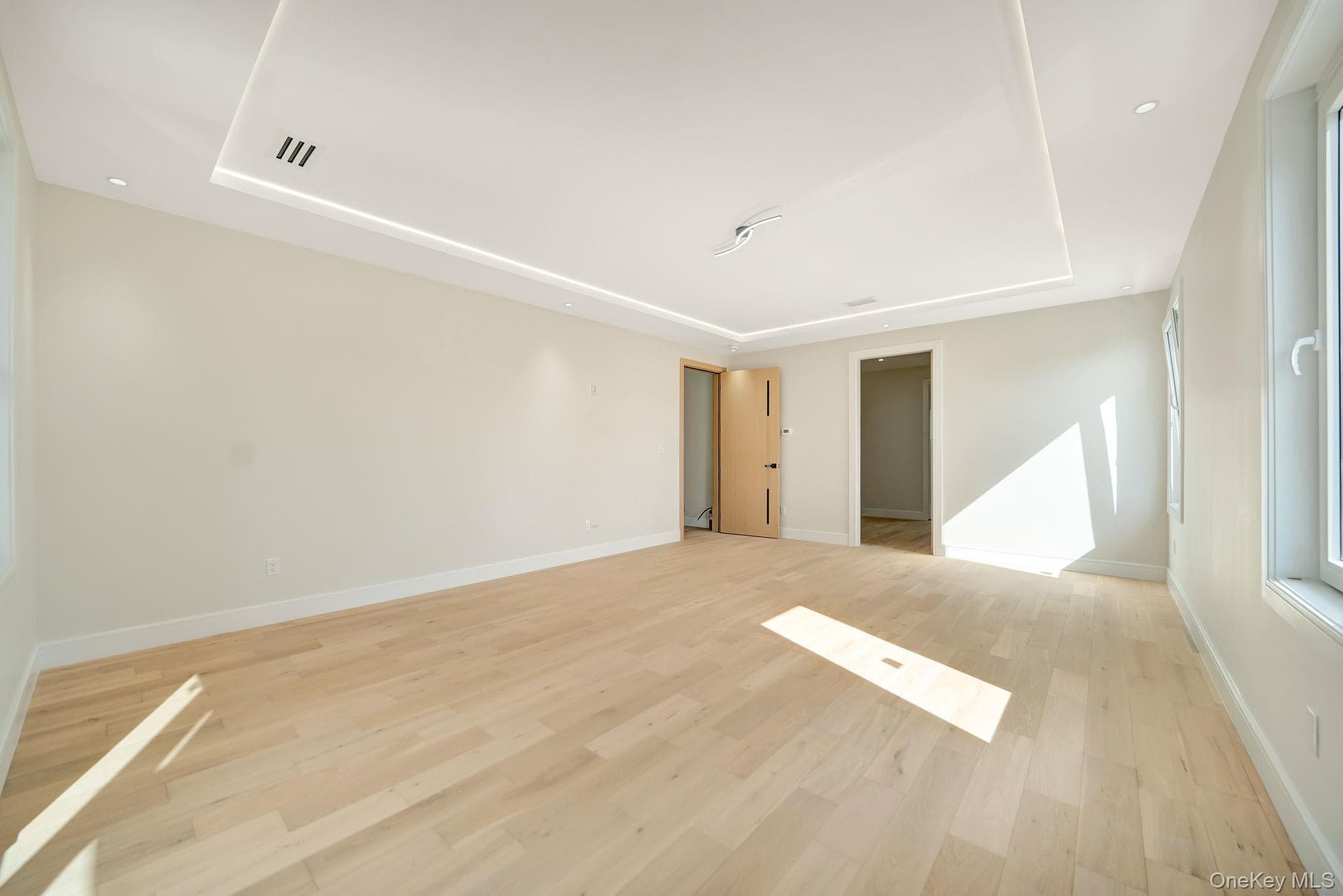 748 Carman Avenue thumbnail 35