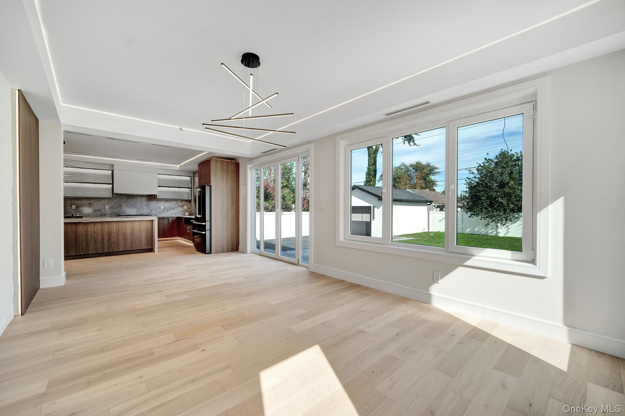 748 Carman Avenue thumbnail 9
