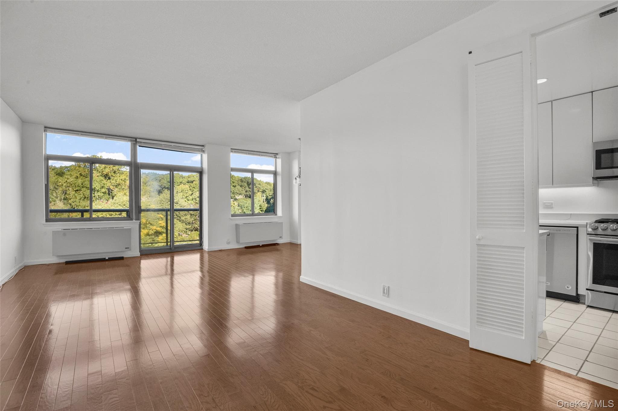35 N Chatsworth Avenue Unit: 6C thumbnail 6