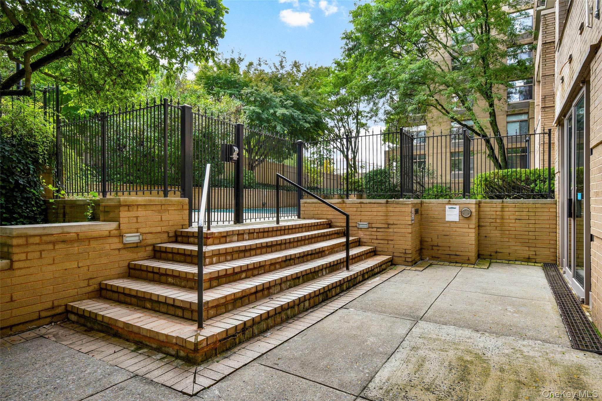 35 N Chatsworth Avenue Unit: 6C thumbnail 22