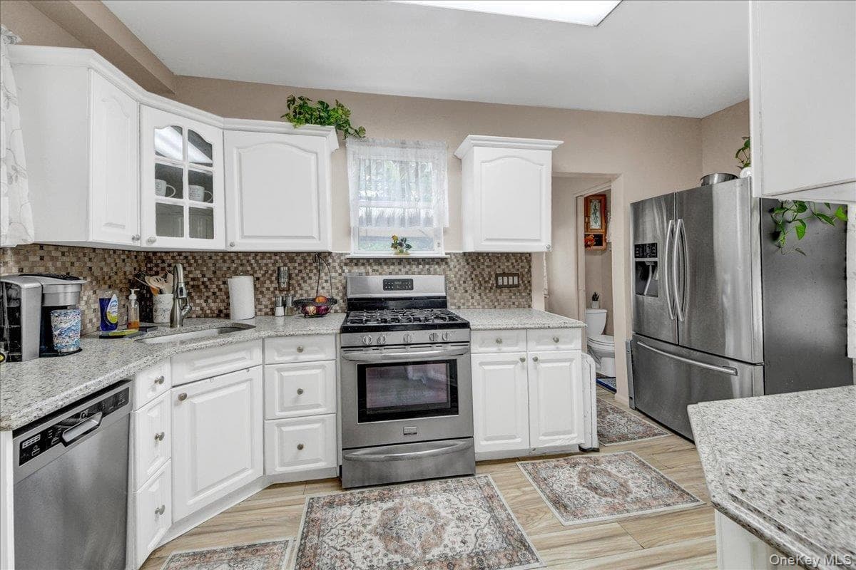 322 Logan Avenue thumbnail 10