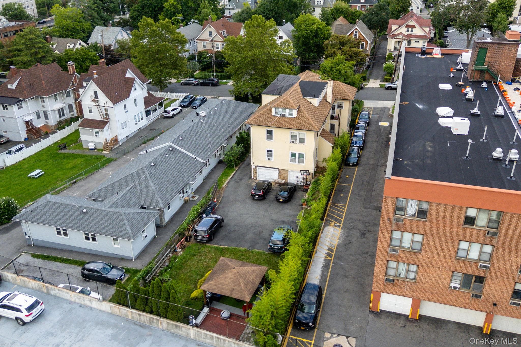 43 Davis Avenue thumbnail 28