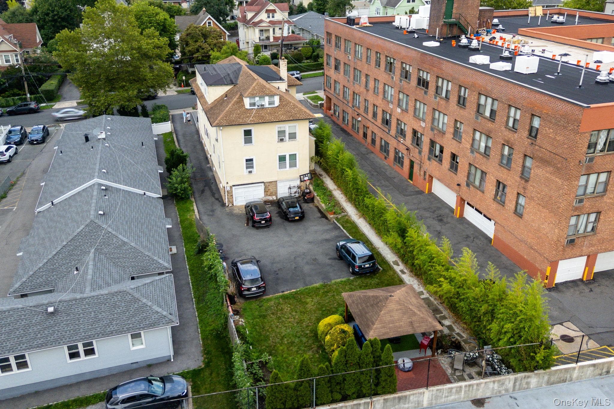 43 Davis Avenue thumbnail 26