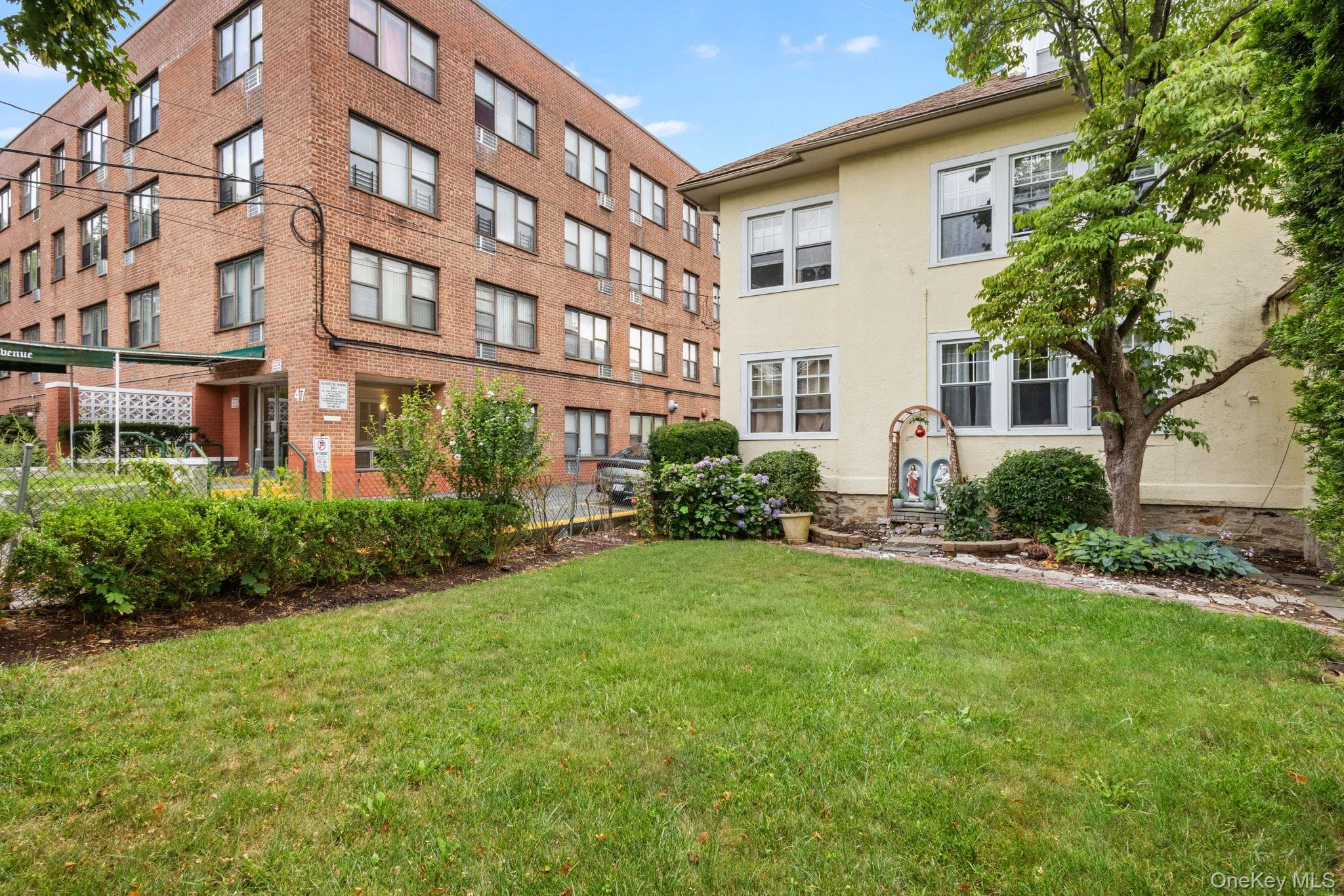 43 Davis Avenue thumbnail 23