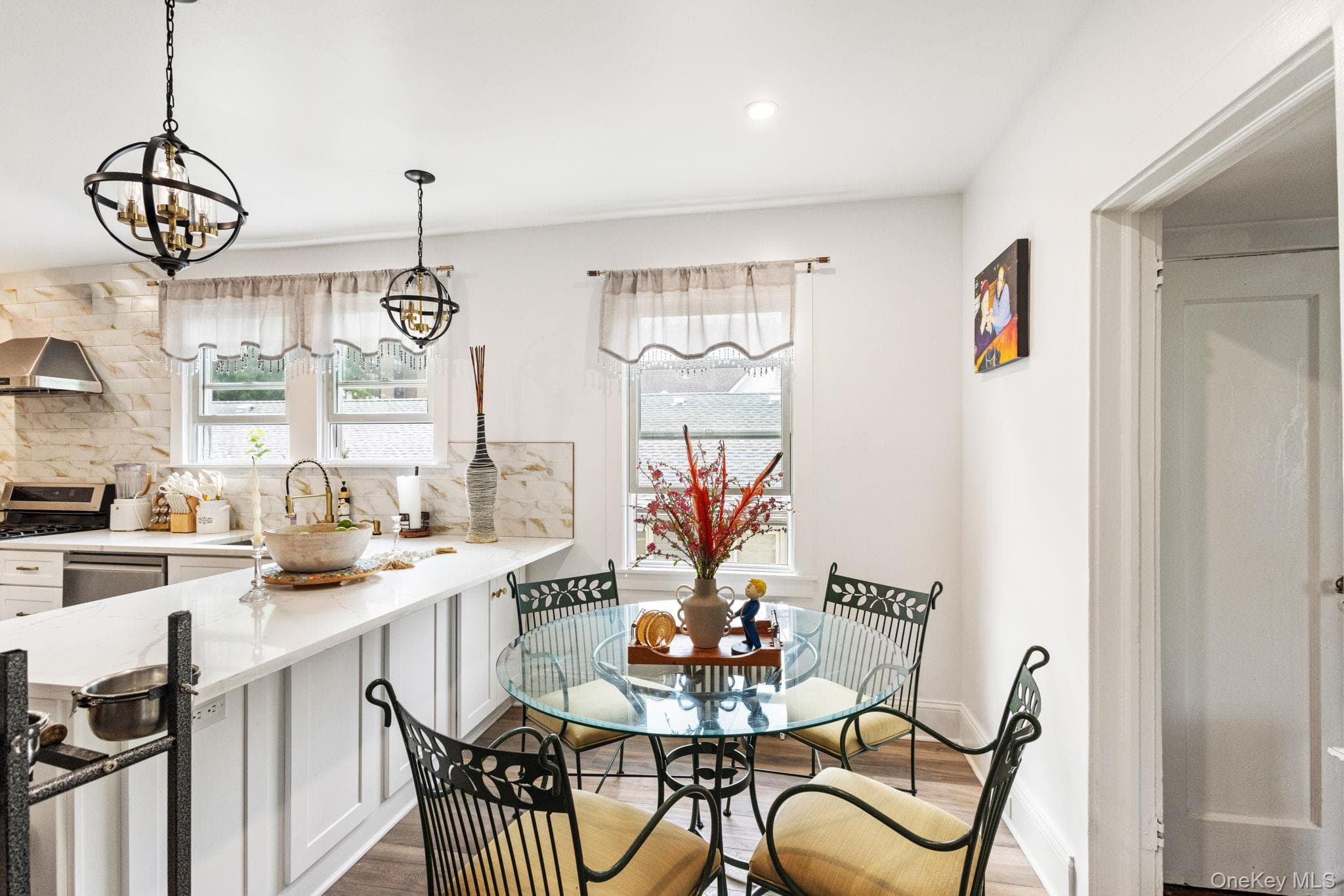 43 Davis Avenue thumbnail 6