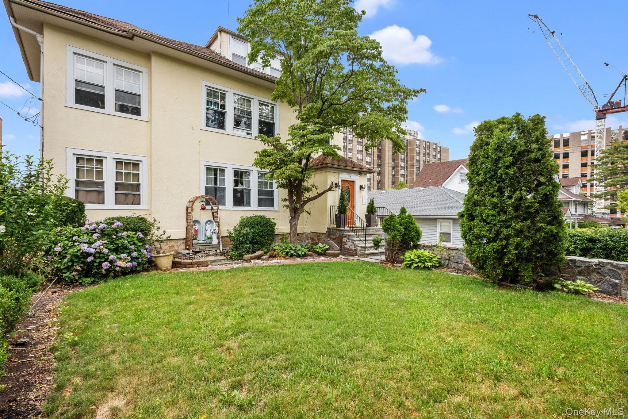 43 Davis Avenue thumbnail 25