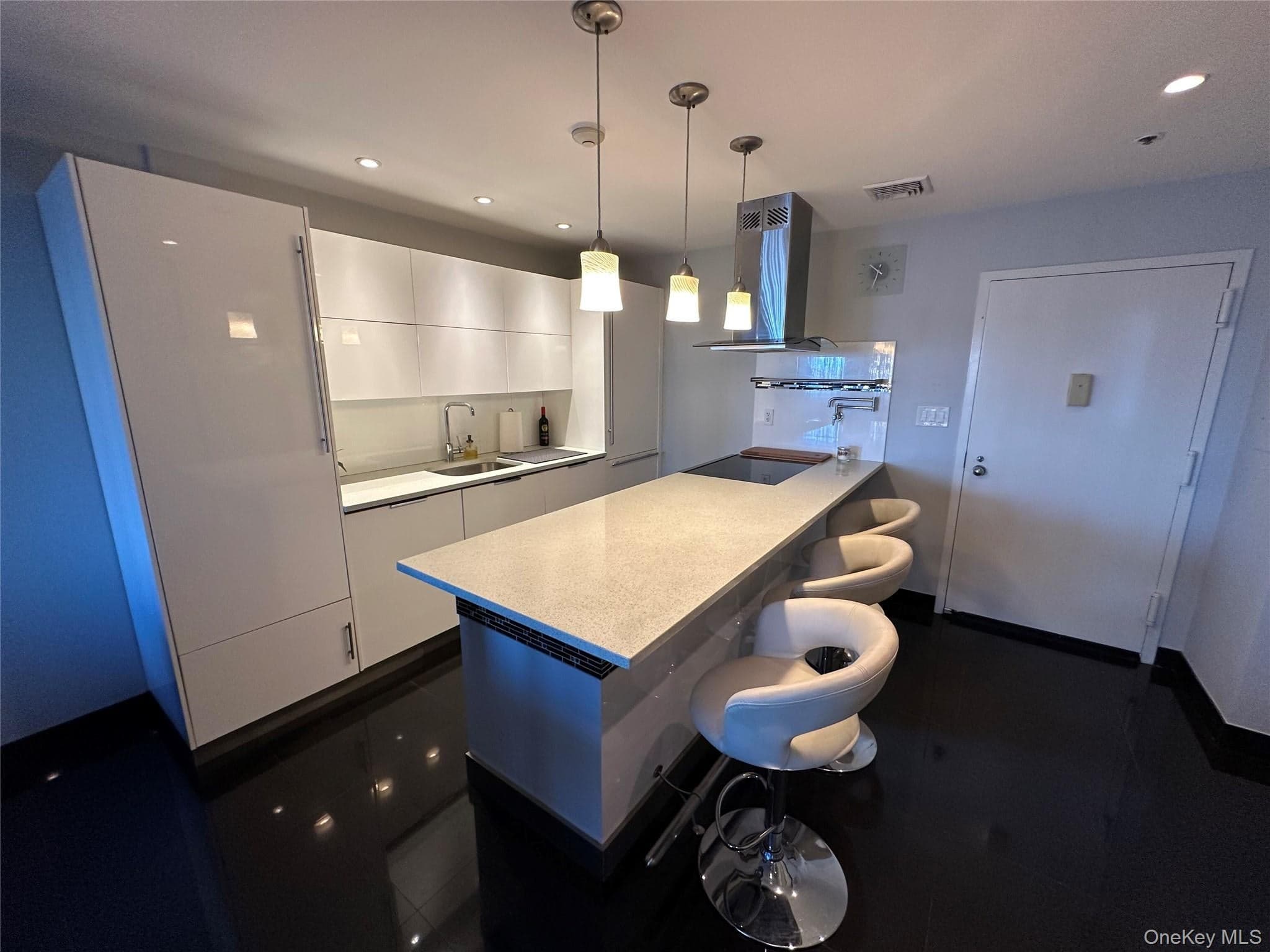 360 Shore Road Unit: 2G thumbnail 4