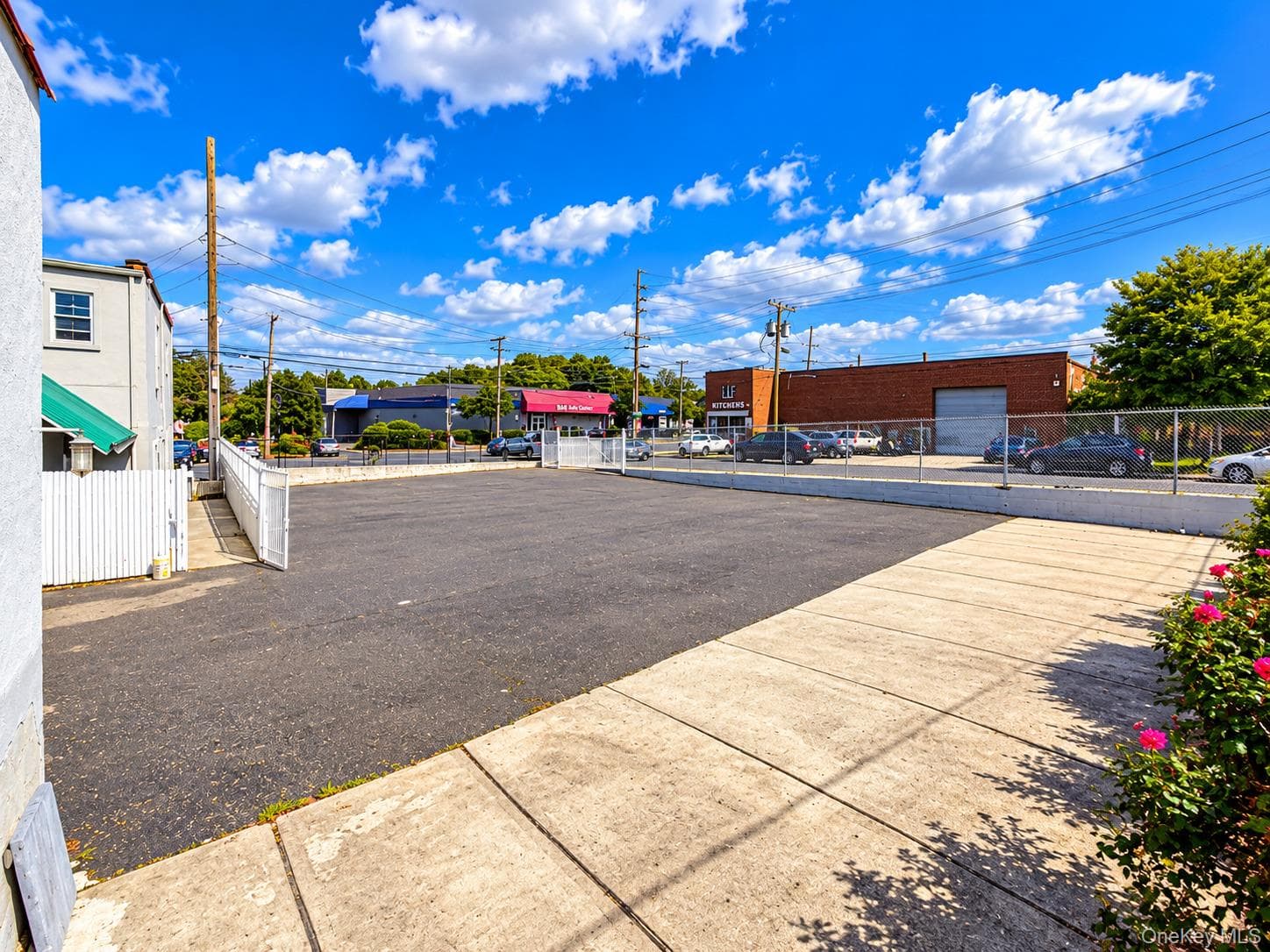 557 Hempstead Turnpike thumbnail 7