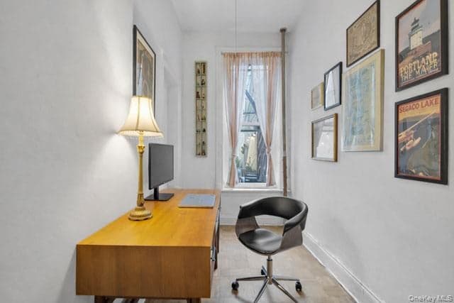 584 Sterling Place thumbnail 5