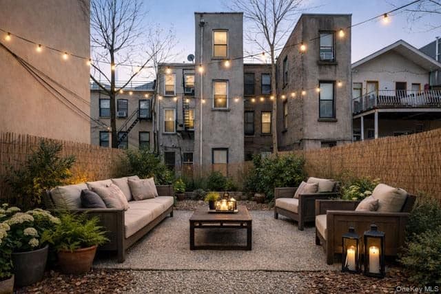 584 Sterling Place thumbnail 8