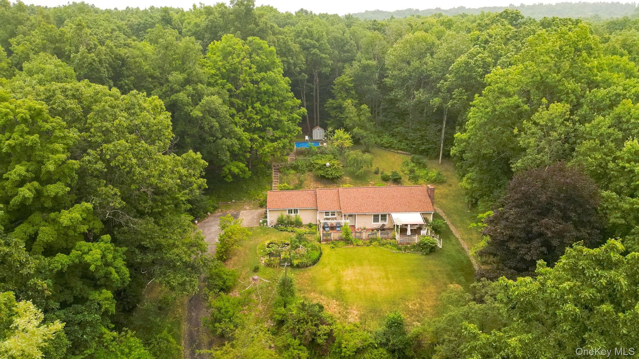 408 Field Road photo 1