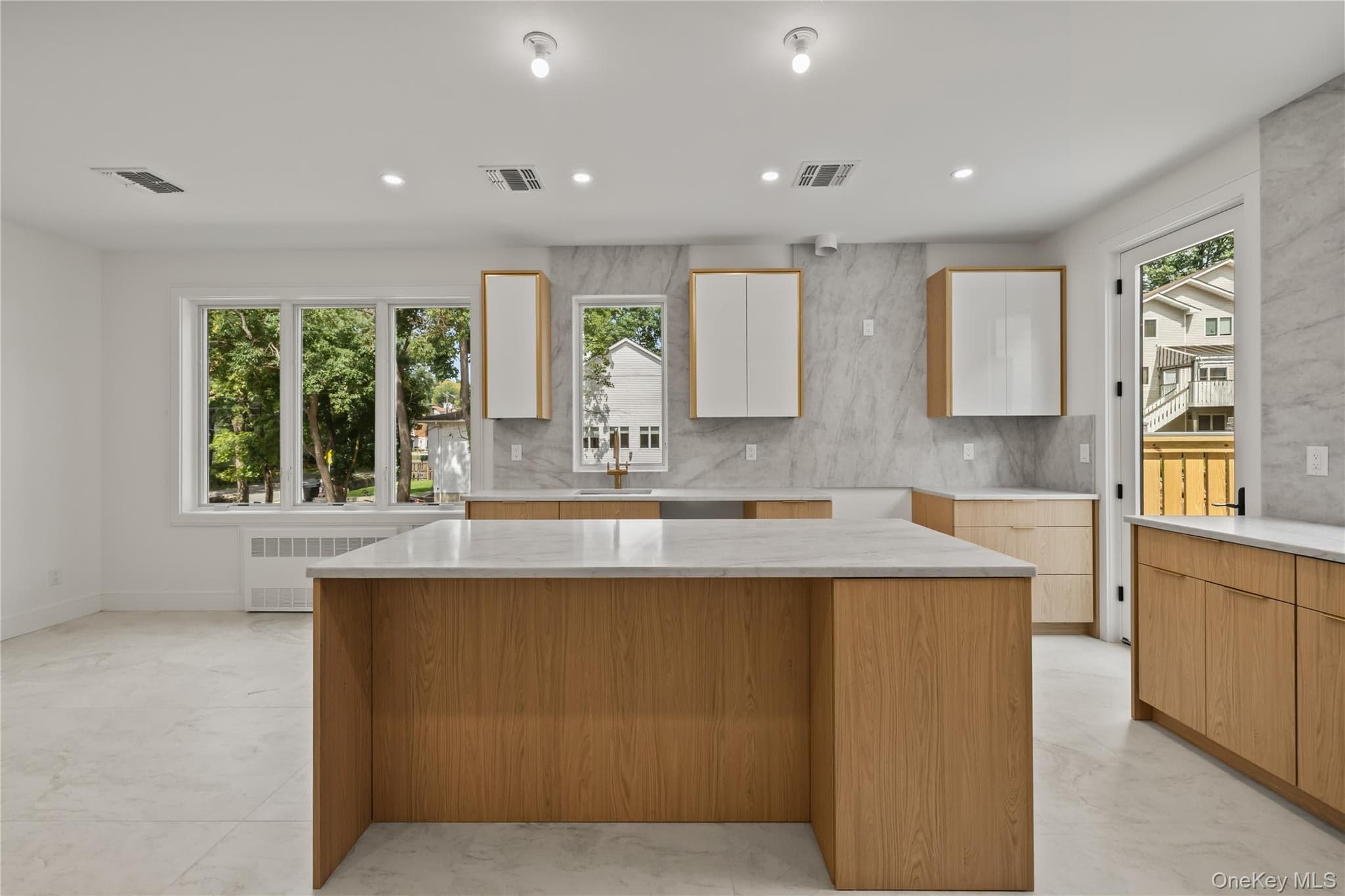 41 Saddle River Road Unit: 201 thumbnail 15
