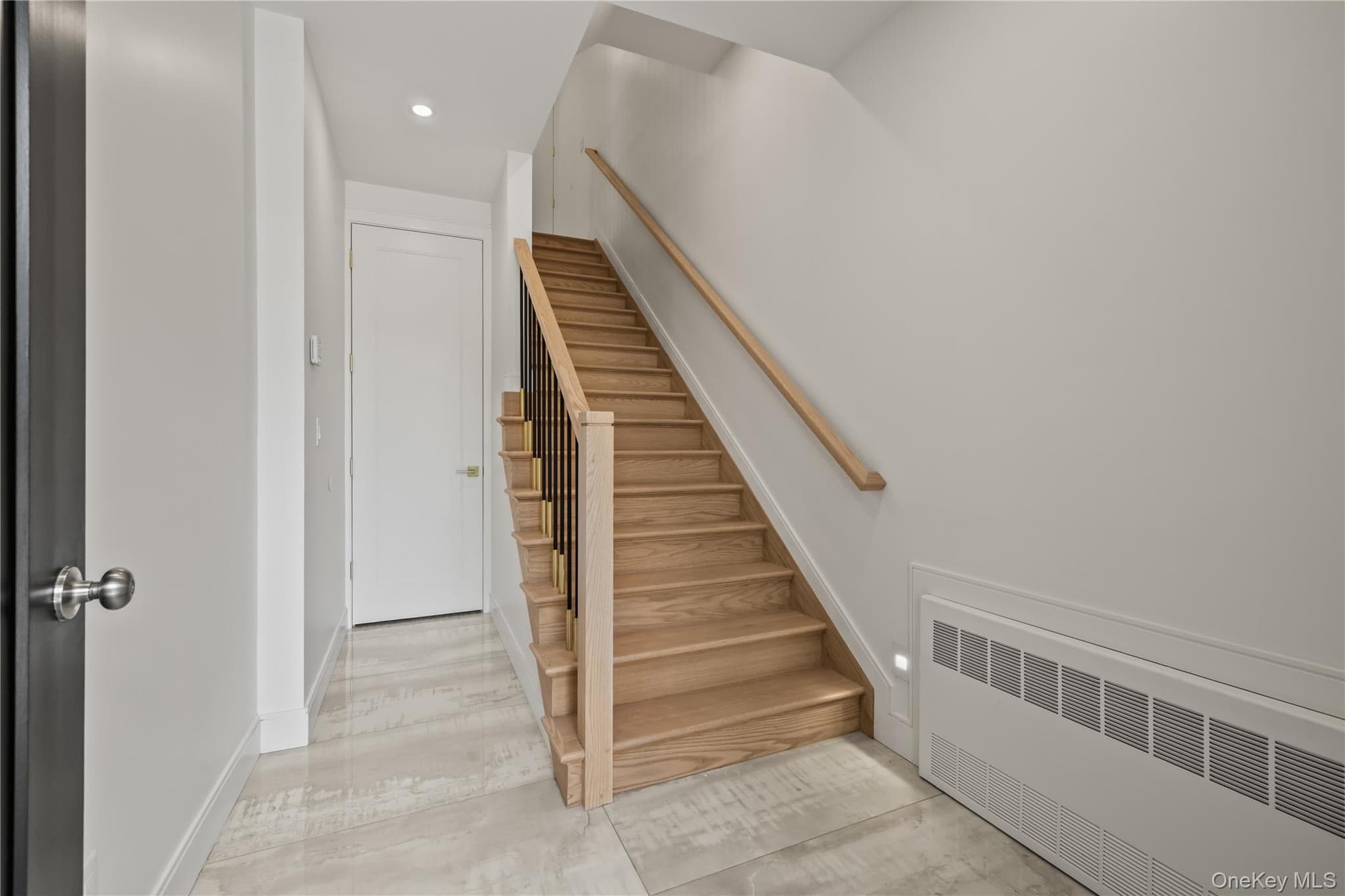 41 Saddle River Road Unit: 201 thumbnail 5