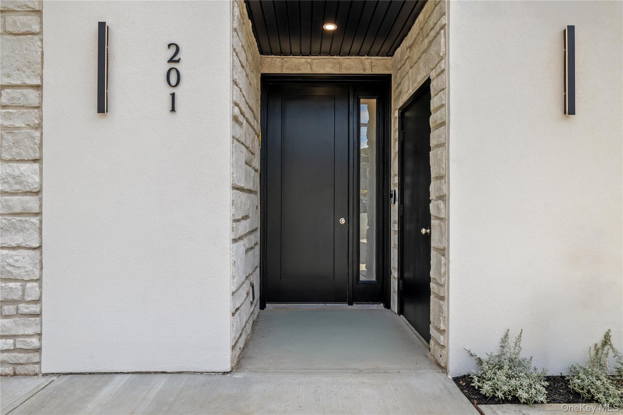 41 Saddle River Road Unit: 201 thumbnail 4