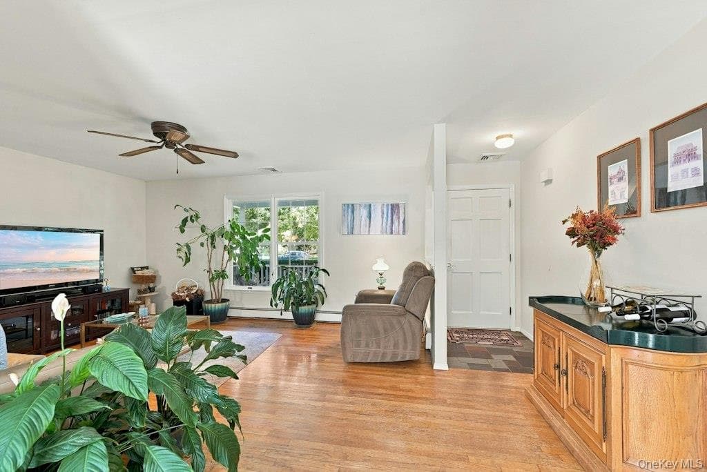 985 Silver Colt Road thumbnail 10