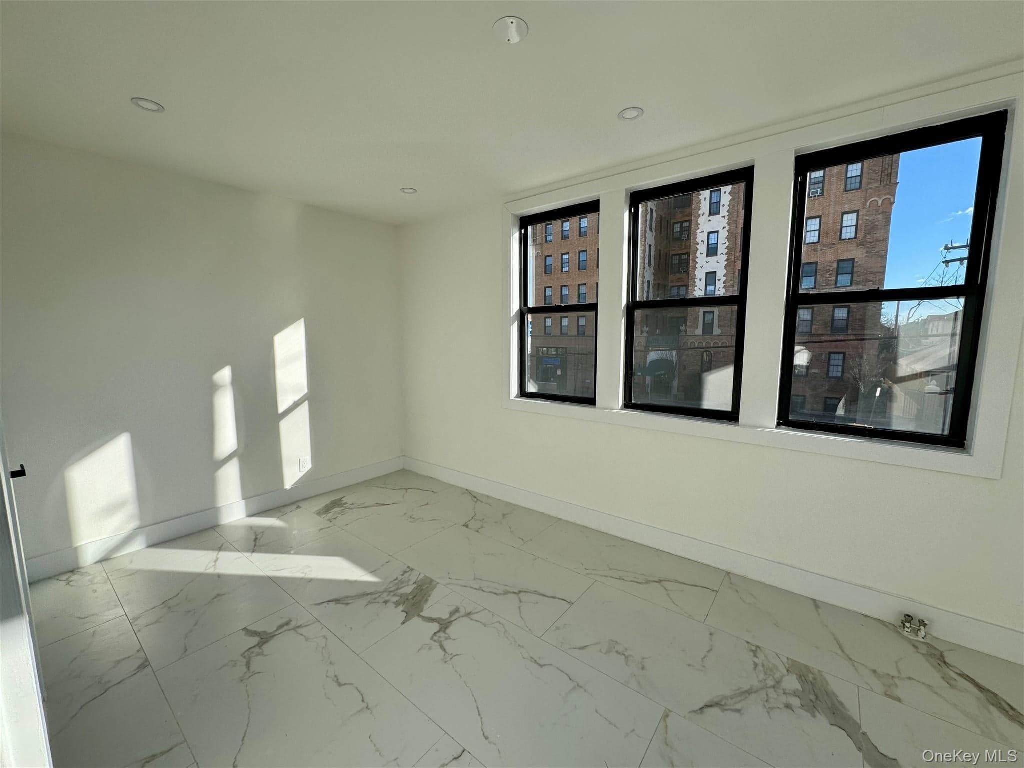 78-84 E Park Avenue thumbnail 14